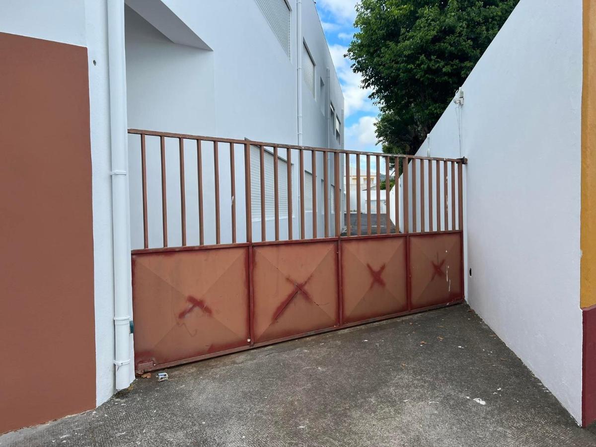 דירות Ponta Delgada A Casa Do Terraco מראה חיצוני תמונה